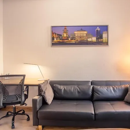 Feelgoodflats Design In Center, Station Close With Netflix Und Workplace